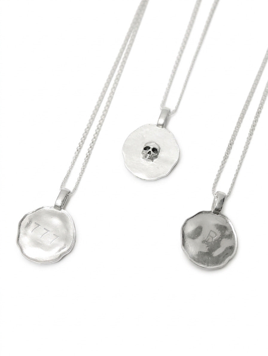 Collares de plata 950 con dijes de corazón, calavera y diseño alternativo Skull Accesorios Medellín