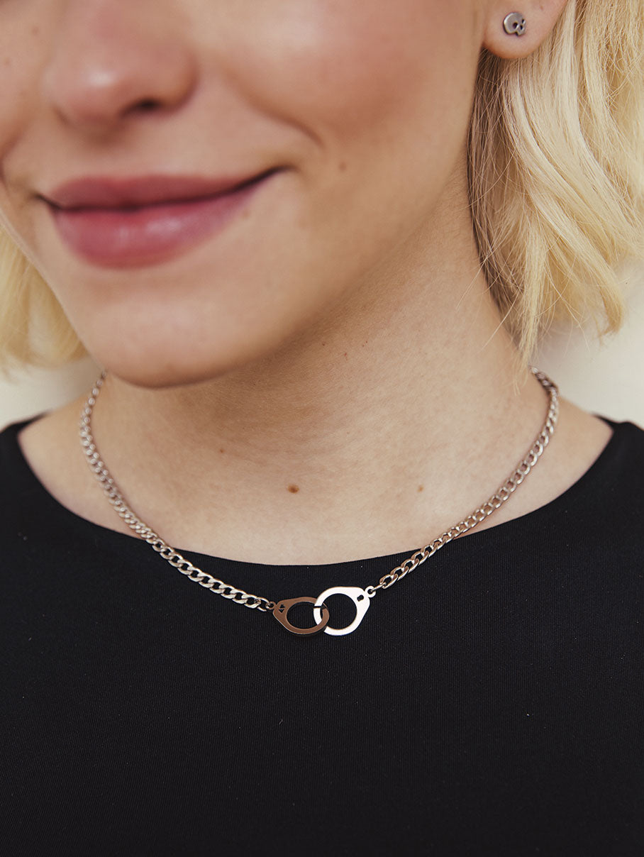 collar esposas plateado mujer medellin