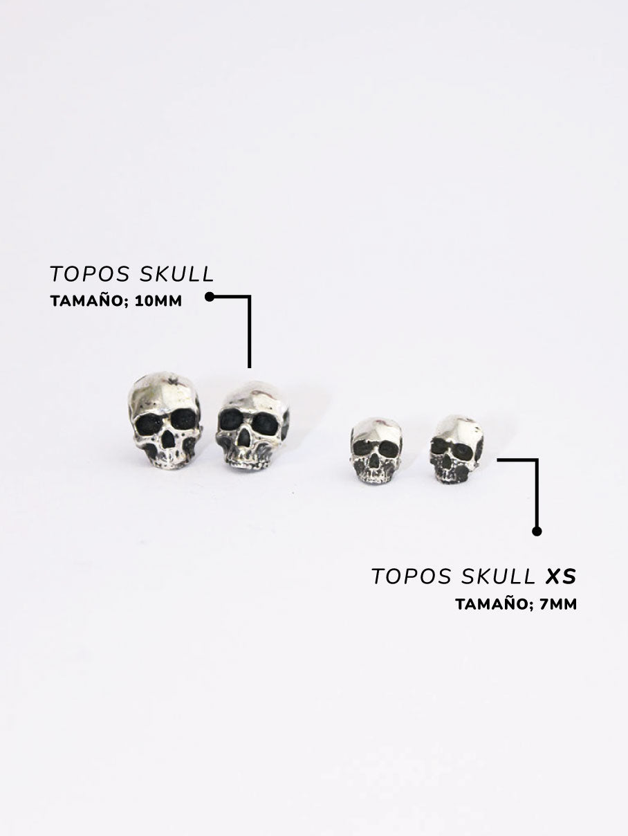 Aretas tipo topo de calavera en plata 950, hecho a mano en colombia