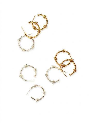 Mini earrings with spikes