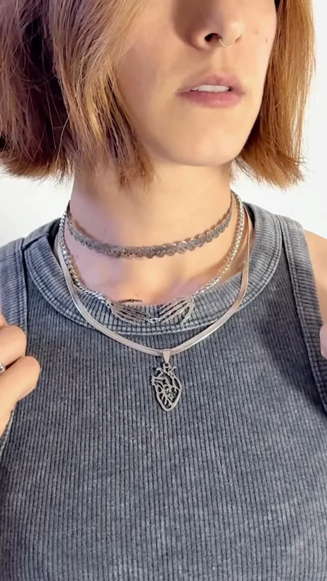 No hay duda de que los accesorios si hacen la diferencia 💀💀

-Actitud SKULL-
